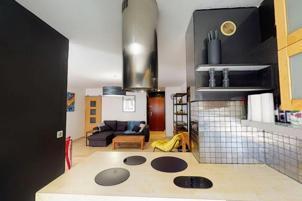 Le Jean-Jacques Rousseau - 2 Rooms By The Canal In The Heart Of アヌシー エクステリア 写真