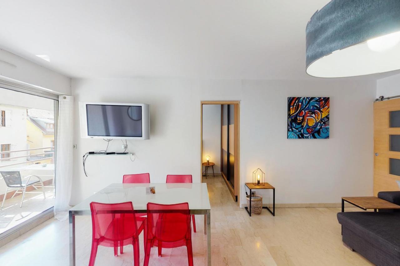 Le Jean-Jacques Rousseau - 2 Rooms By The Canal In The Heart Of アヌシー エクステリア 写真